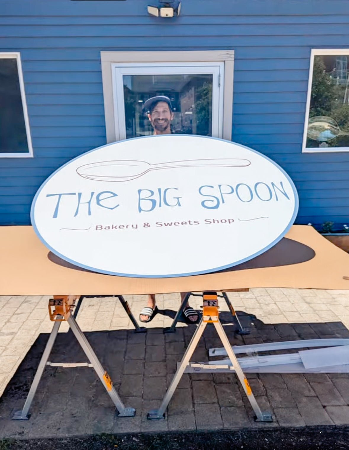 custom restaurant logo sign